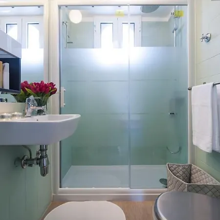 Charming 2 Bedroom Avenida Da Liberdade 아파트